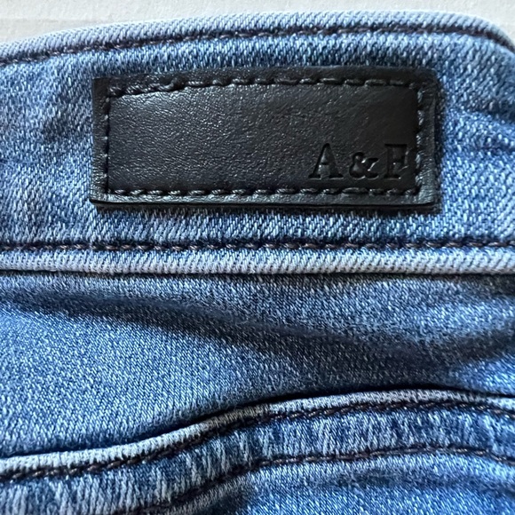 Abercrombie & Fitch Jeans. #1201 - Picture 6 of 8
